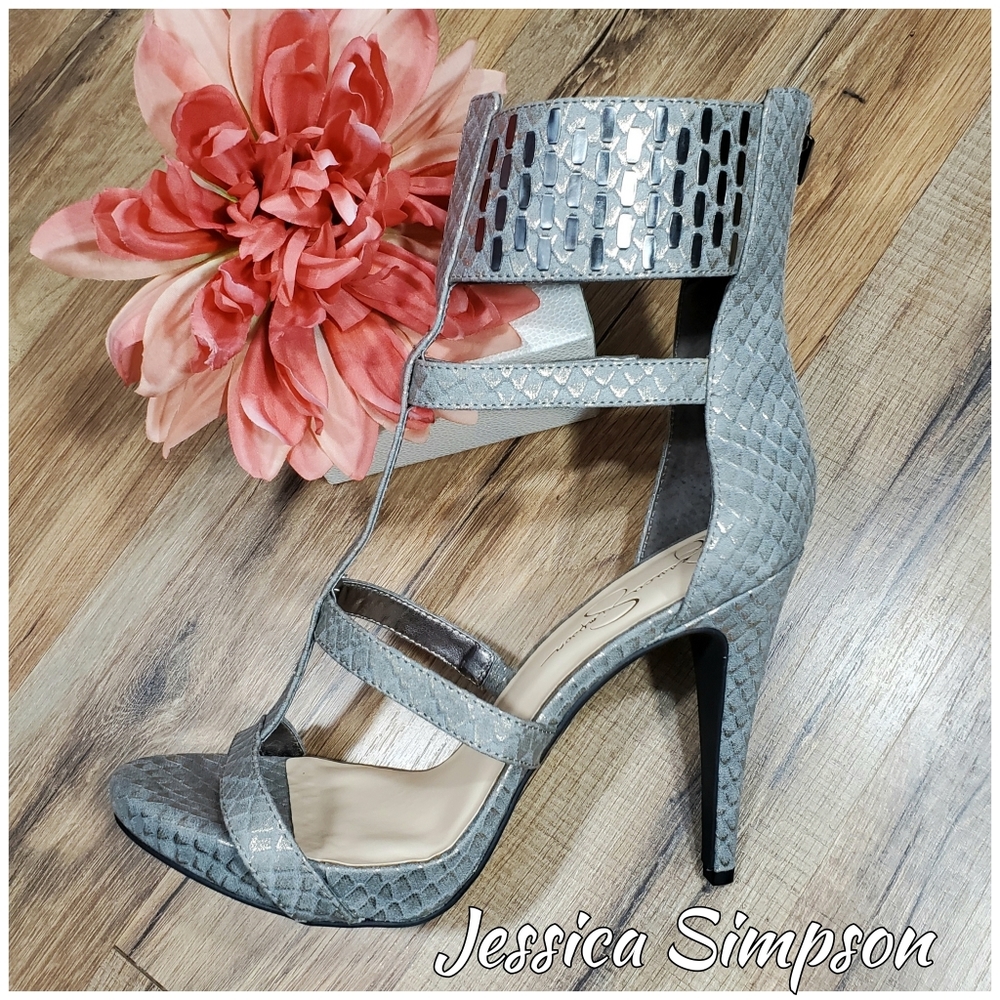 Jessica Simpson Gray Snakeskin Strappy Sandal NWOT